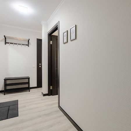 קייב Artal Apartment On Obolonskaya Square 1 מראה חיצוני תמונה