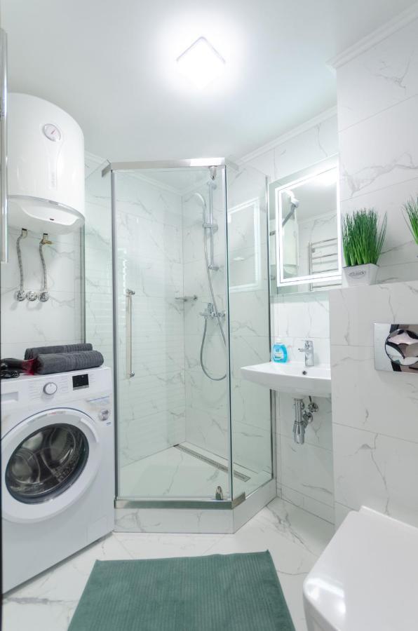 קייב Artal Apartment On Obolonskaya Square 1 מראה חיצוני תמונה