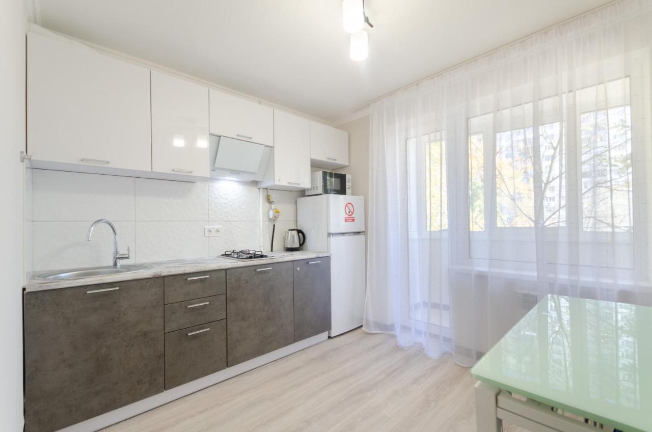 קייב Artal Apartment On Obolonskaya Square 1 מראה חיצוני תמונה